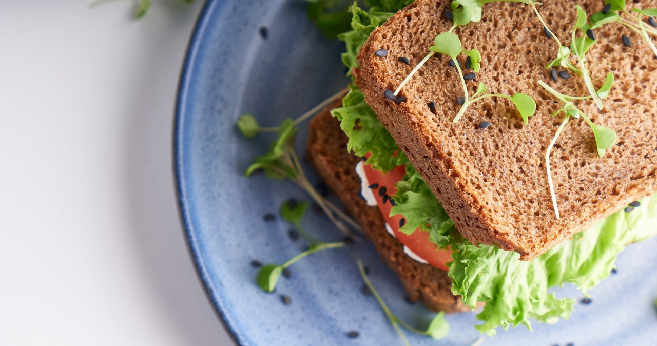 Kanapka po 18.00, która nie obciąża żołądka. Jedz bez wyrzutów sumienia