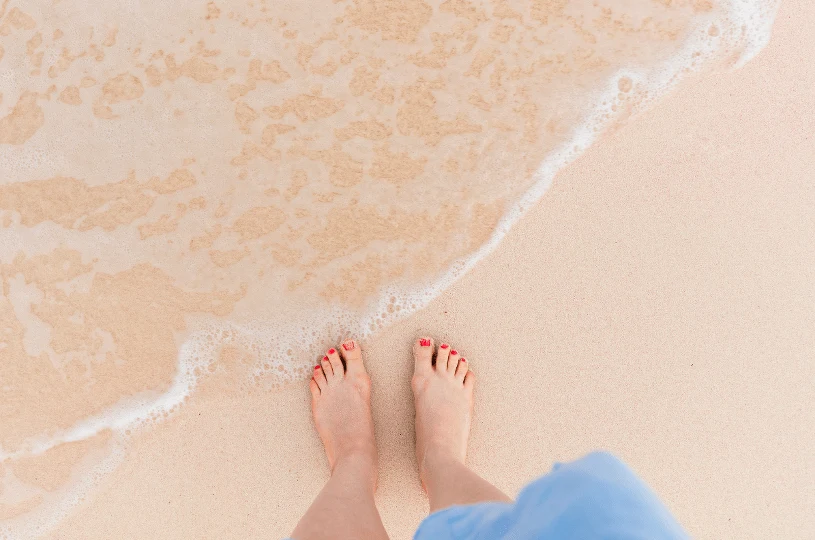 Idealne Buty na Lato: Crocs czy Birkenstock?