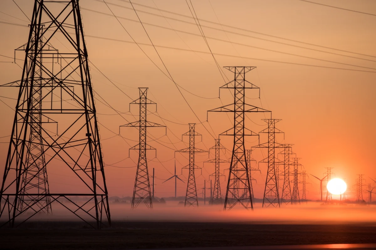 W środę osiągnęliśmy w Polsce rekordową produkcję energii w historii - przekazał premier Donald Tusk. Polskie elektrownie zapewniły rekordową moc 30 gigawatów energii elektrycznej dostarczanej do sieci.