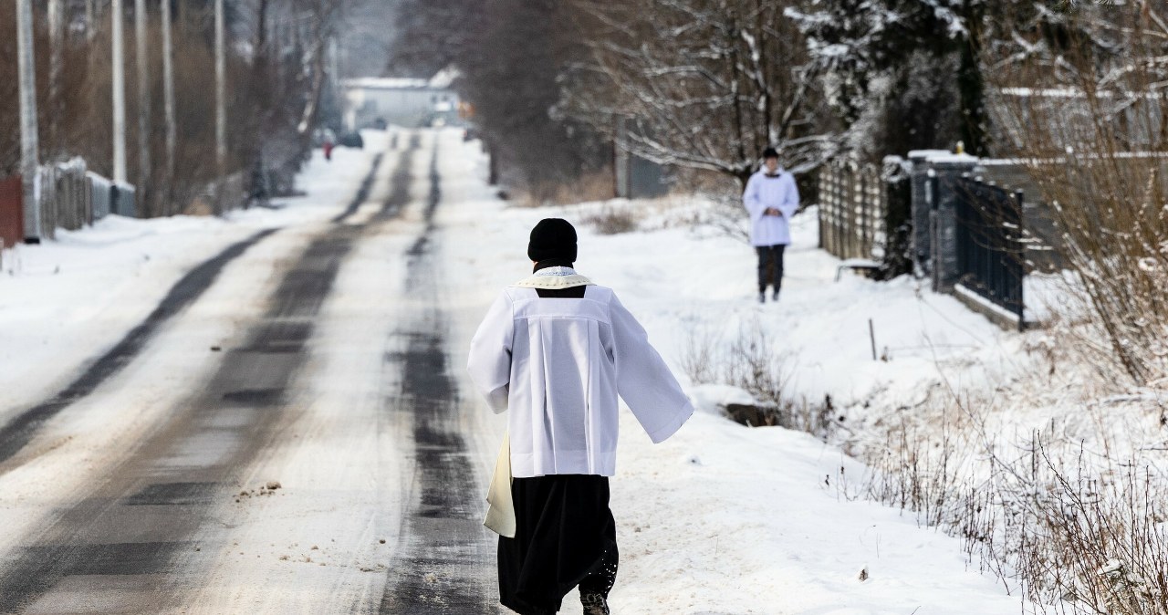 Ksiądz z Lubelskiego rozliczył się z kolęd. Podał, ile było w kopertach