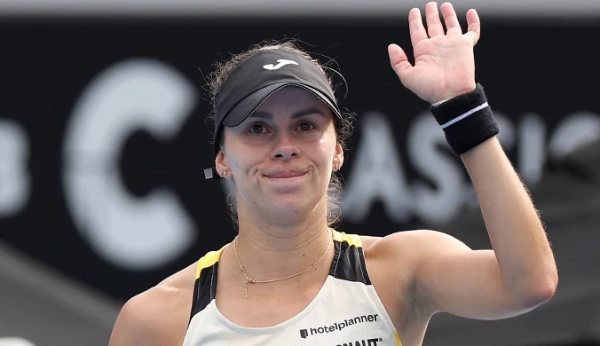 Piękna pogoń Linette od stanu 3:6, 0:2. O półfinale zdecydował trzeci set