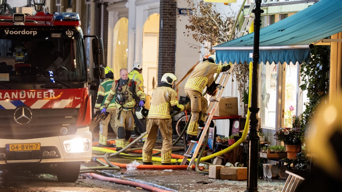 Co najmniej cztery osoby zostały ranne w wyniku "jednej lub kilku" eksplozji i pożaru w Utrechcie - informują holenderskie media. Ze wstępnych ustaleń służb wynika, że w jednym z budynków doszło do wycieku gazu, ale nie jest jeszcze jasne, czy to on spowodował wybuchy. Szkody w centrum miasta są poważne.