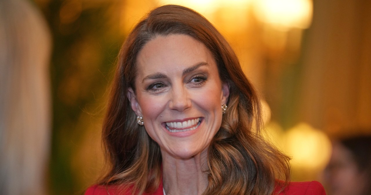 Weszła i wstrzymali oddech. Nic dziwnego, skoro wyglądała właśnie tak