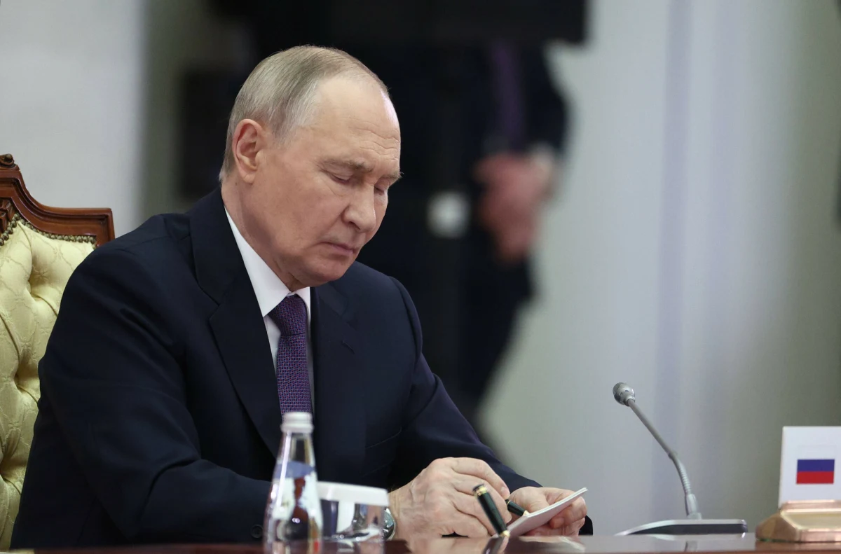 Władimir Putin podpisał dekret, na mocy którego rosyjskie spółki przejęły zarządzanie nad oddziałami polsko-amerykańskiej firmy Canpack oraz duńskiego producenta izolacji Rockwool. Decyzja weszła w życie 31 grudnia 2025 roku, jednak dokumenty zostały opublikowane dopiero niedawno. Firma Canpack wydała w tej sprawie oświadczenie. To element polityki Kremla, który stosuje podobne praktyki od początku wojny w Ukrainie, wobec firm z krajów określanych jako "nieprzyjazne".