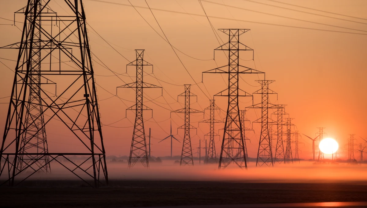 Wraz z nowym rokiem Chiny całkowicie zaprzestały importu energii elektrycznej z Rosji. Decyzja Pekinu to efekt wzrostu cen eksportowych, które po raz pierwszy przewyższyły stawki obowiązujące na rynku wewnętrznym Państwa Środka. Kontrakt na dostawy obowiązuje do 2037 roku, jednak wznowienie eksportu będzie możliwe tylko na nowych warunkach.