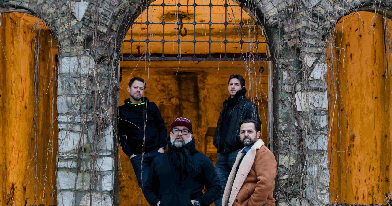 Metalowa "definicja szaleństwa". Jak zachować balans w nowoczesnym świecie?