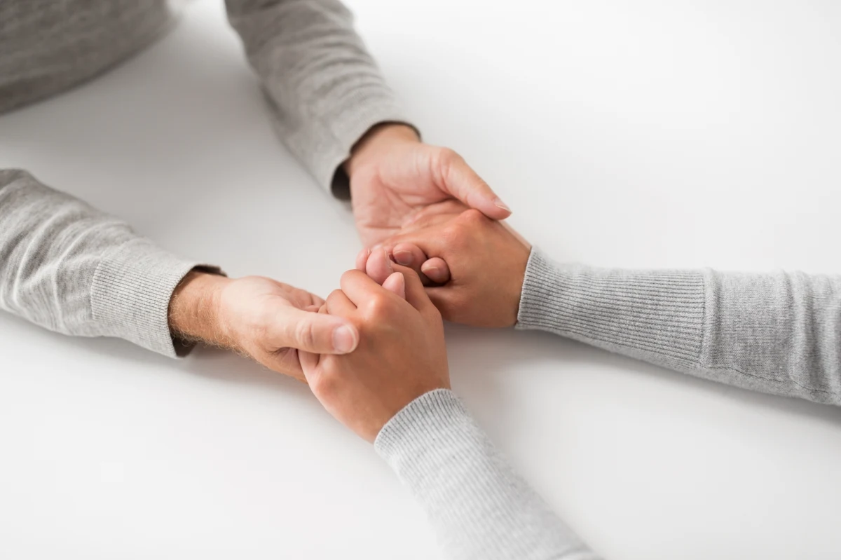 Burmistrz Chełmna (woj. kujawsko-pomorskie) poinformował o uruchomieniu pomocy psychologicznej dla osób związanych z tragicznie zmarłą 31-letnią kobietą i trójką jej dzieci. Wsparciem zostanie objęta ich rodzina i uczniowie szkoły, do której uczęszczały dzieci. Kobieta i jej pociechy zmarli w wyniku zatrucia czadem.