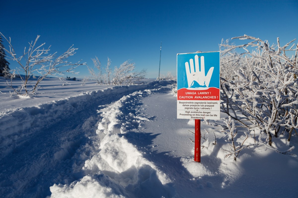 Pilny alert RCB. Nie wychodź w góry, lawiny mogą zejść w każdej chwili
