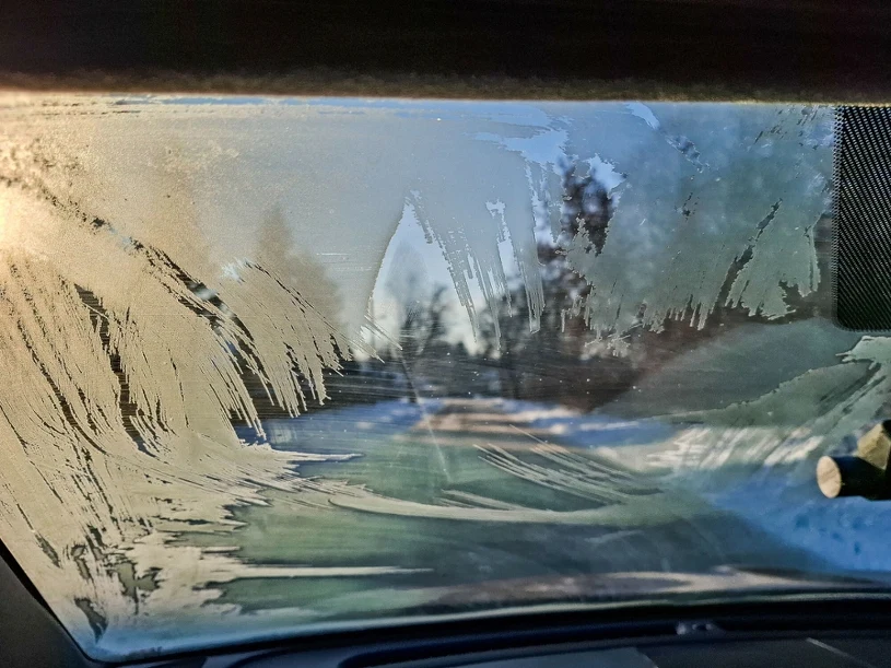 Jest mroźno, a będzie jeszcze bardziej. Siarczyste mrozy w większości kraju