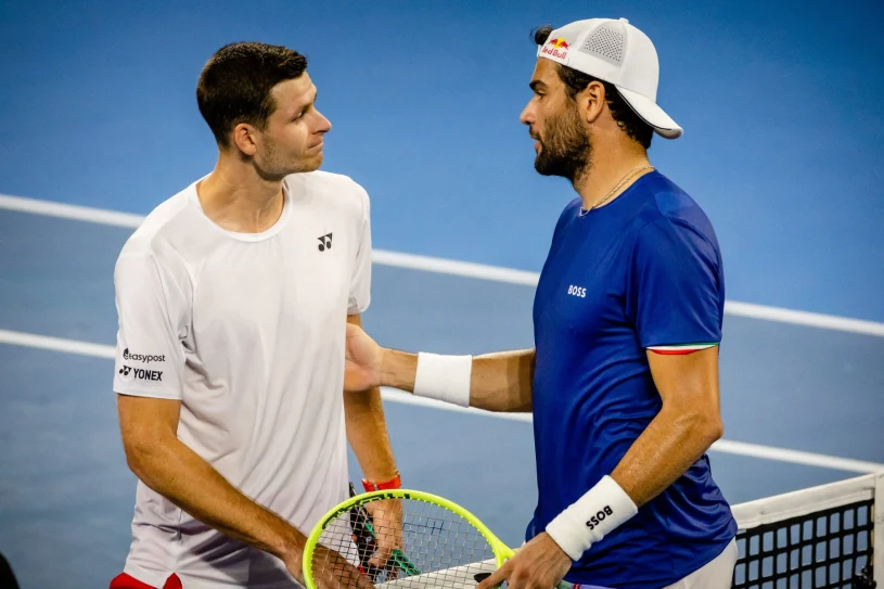 Pogromca Hurkacza się wycofał. Hit pierwszej rundy w Melbourne "skasowany"