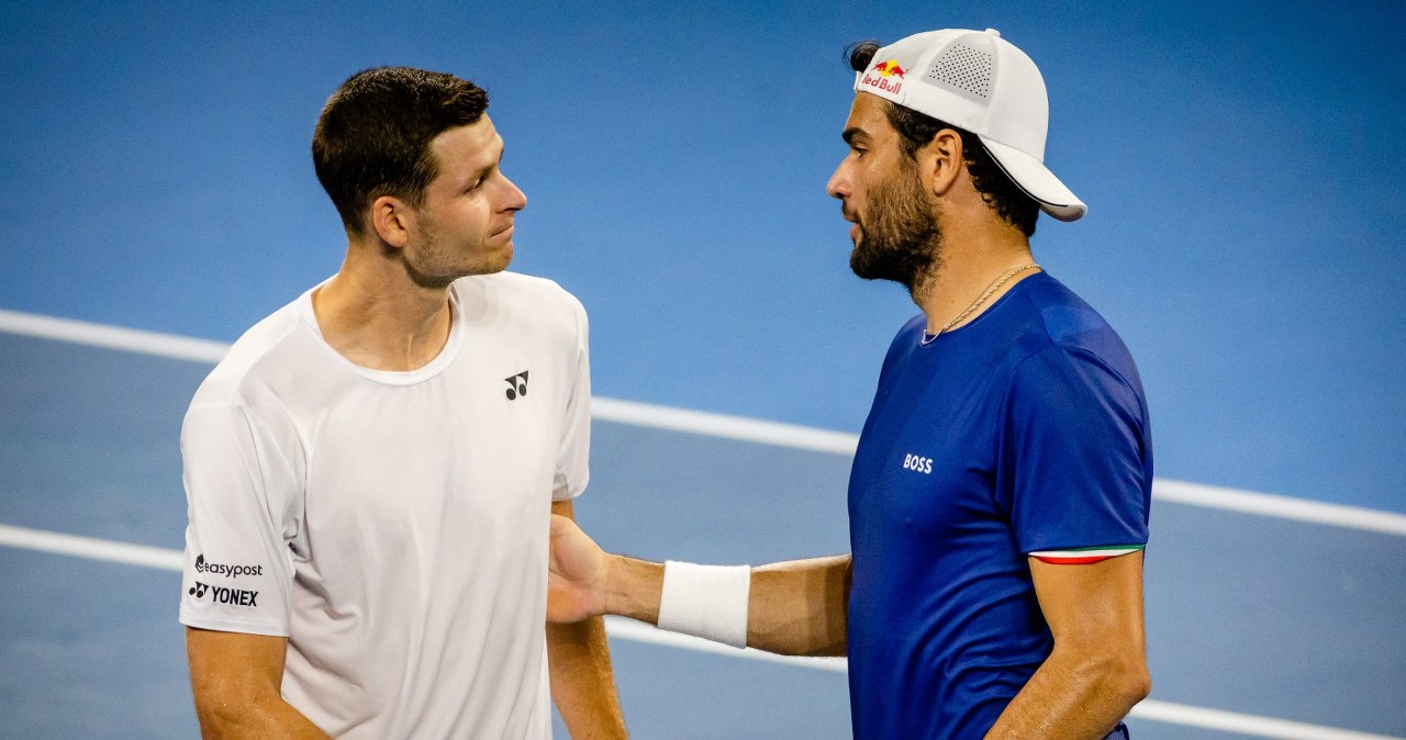 Pogromca Hurkacza się wycofał. Hit pierwszej rundy w Melbourne "skasowany"