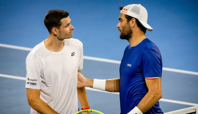 Pogromca Hurkacza się wycofał. Hit pierwszej rundy w Melbourne "skasowany"