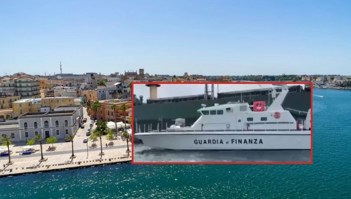 Włoska Guardia di Finanza oraz Agencja Celna przeprowadziły w porcie Brindisi operację, w wyniku której zatrzymano statek przewożący ponad 33 tysiące ton materiałów żelaznych. Jednostka, pływająca pod banderą jednej z wysp Oceanii, miała naruszyć unijne sankcje nałożone na Rosję w związku z wojną w Ukrainie. Cztery osoby usłyszały zarzuty.