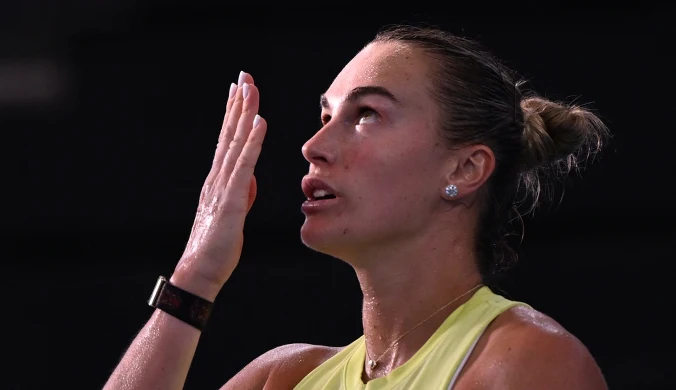 Sabalenka przełamana na starcie przez rywalkę. Dwa sety na Rod Laver Arena