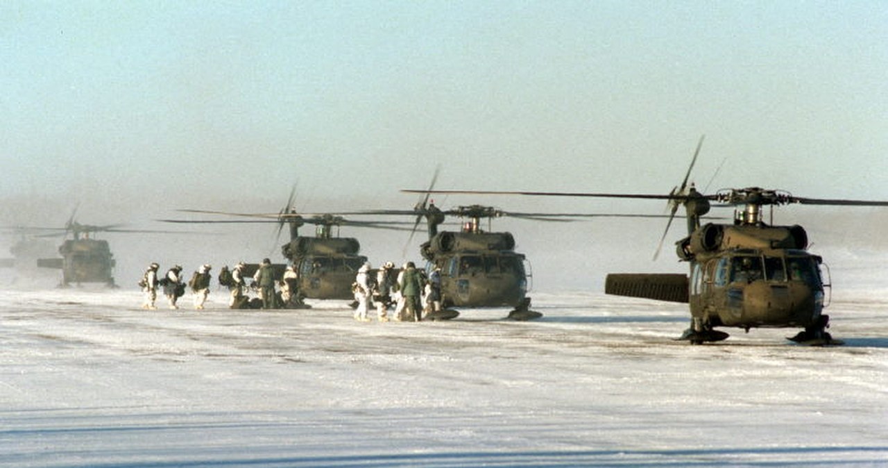 1500 żołnierzy na Alasce w stanie gotowości. Mogą ruszyć do Minnesoty