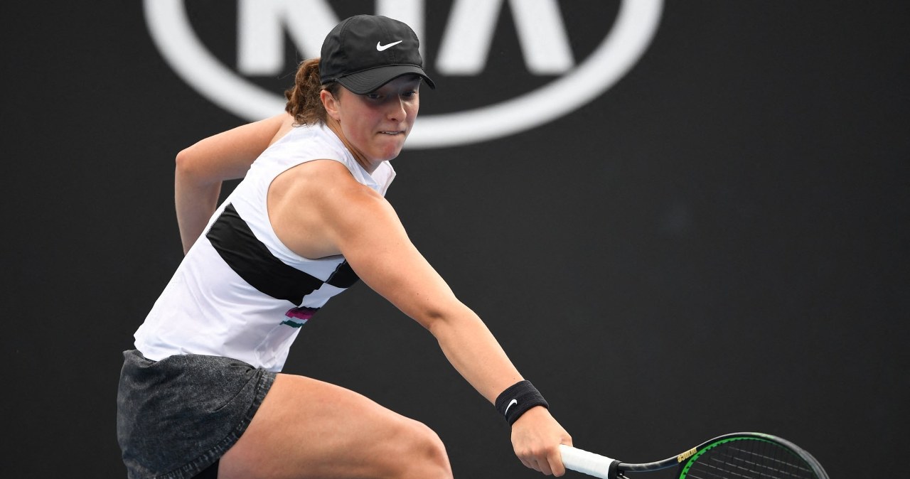 Tak Świątek przywitała się z Melbourne. 6:3 w pierwszym secie, a potem zwrot