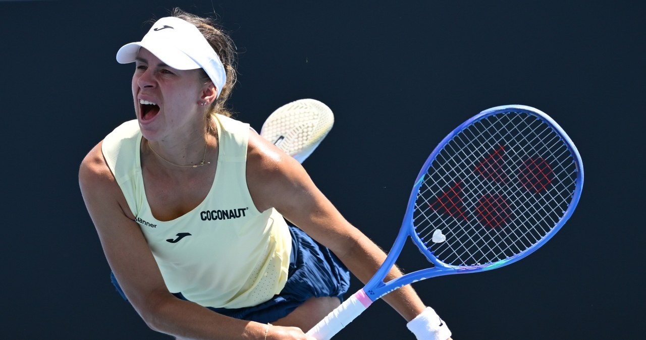 Trzysetowa batalia Linette. Rozstawiona Amerykanka pokonana w Melbourne