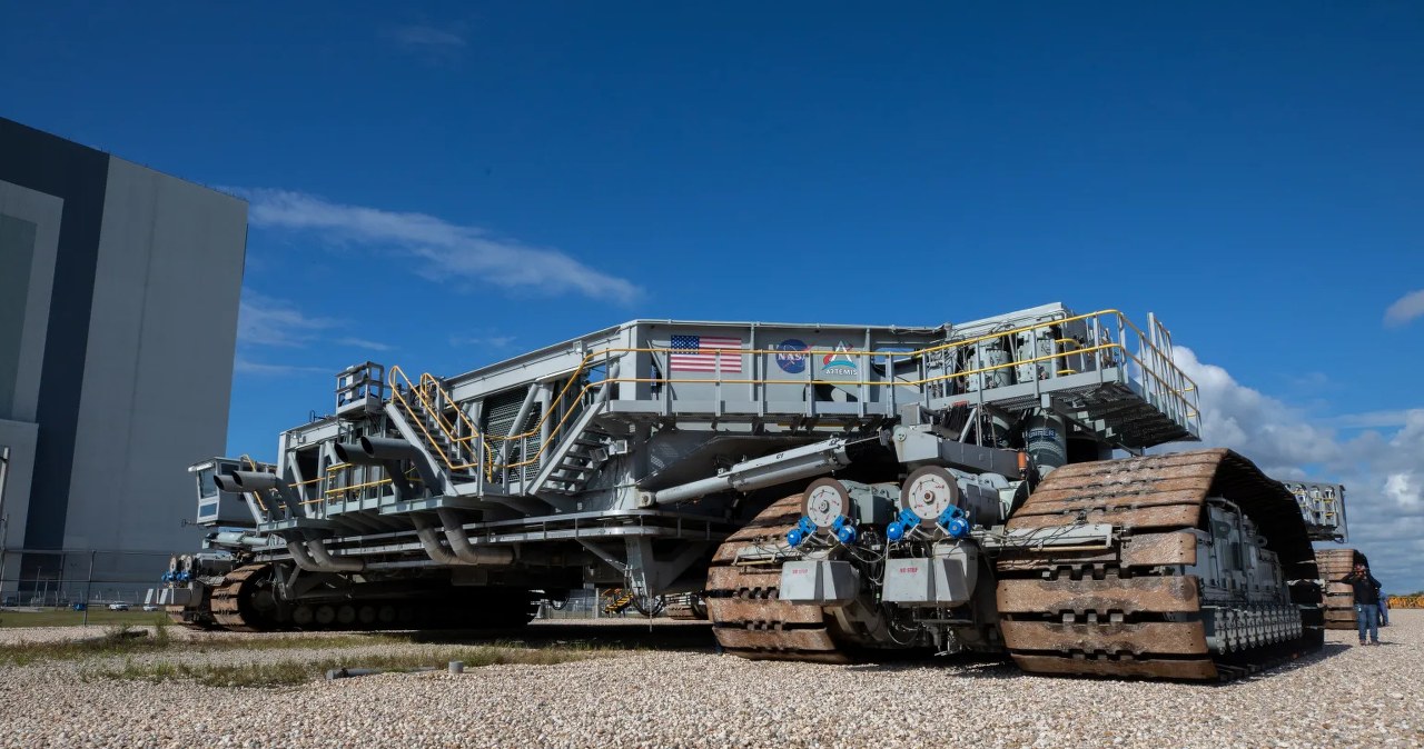 Ogromna maszyna NASA w akcji. Start na Księżyc coraz bliżej
