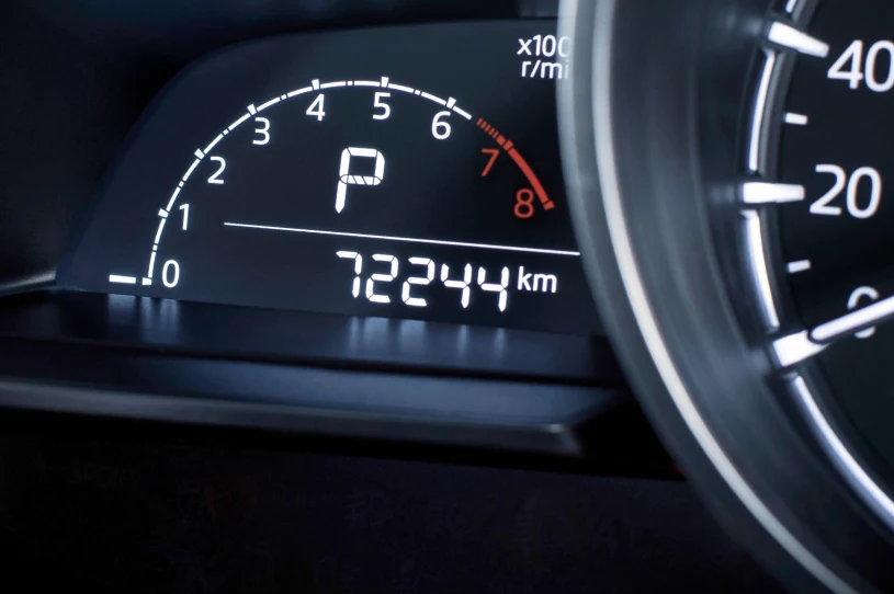 Nowy podatek od samochodów. Kierowcy zapłacą od kilometra