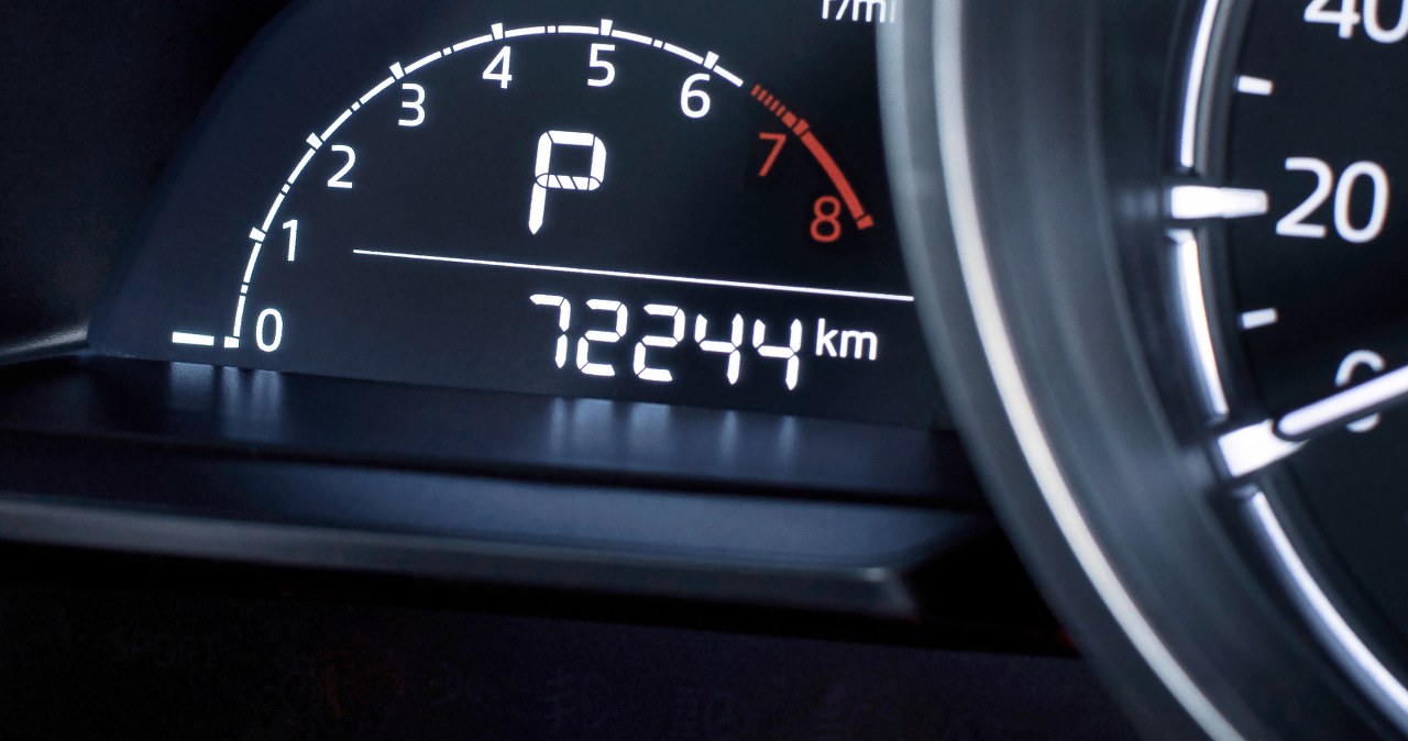 Nowy podatek od samochodów. Kierowcy zapłacą od kilometra