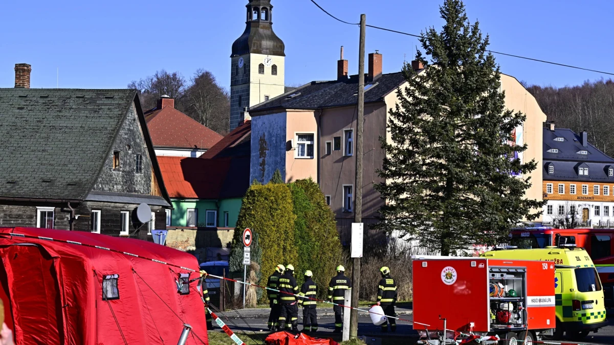Zginął mężczyzna, a co najmniej sześć osób zostało rannych w wyniku strzelaniny, do której doszło w poniedziałek w miejscowości Chřibská w Czechach - przekazała tamtejsza policja, cytowana przez agencję Reutera. Napastnik również został zabity. Początkowo zarówno służby, jak i Reuters przekazały informację o tym, że ofiarą była kobieta.