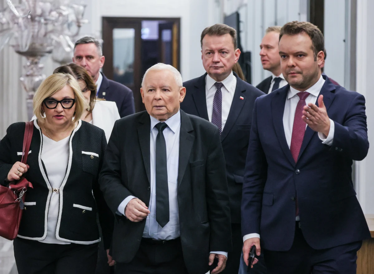 Prawo i Sprawiedliwość wraca na pierwsze miejsce, wyprzedzając Koalicję Obywatelską - najnowszy sondaż United Surveys by IBRiS dla Wirtualnej Polski przynosi zwrot na scenie politycznej. Badanie pokazuje także rosnące poparcie dla partii prawicowych i zmiany w układzie sił na scenie politycznej.