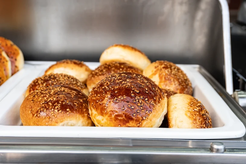 Ekspresowe bułeczki śniadaniowe. Pyszne, pożywne i pachnące