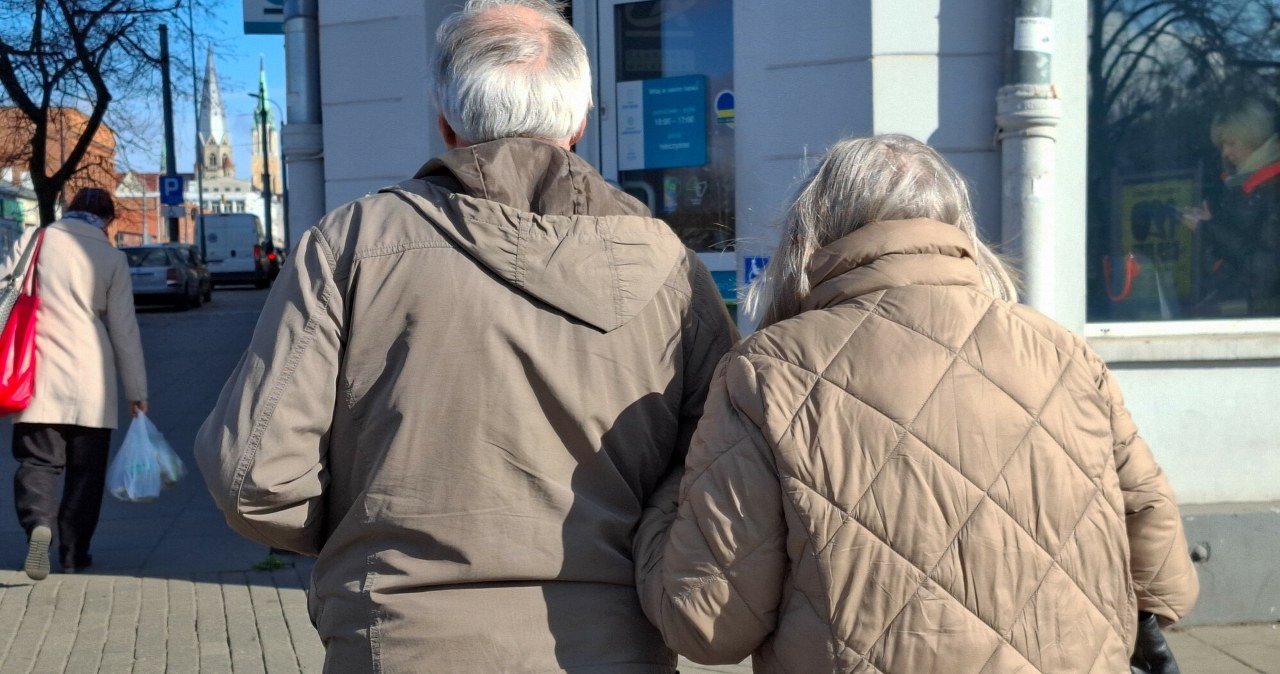 Zaskakujący spadek o 1,4 mld zł w pięć lat. Pracują choćby po 70.
