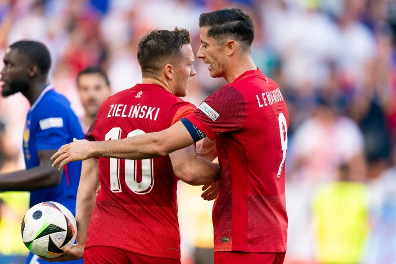 FIFA ogłosiła, to już oficjalnie. Polska zmienia pozycję w rankingu