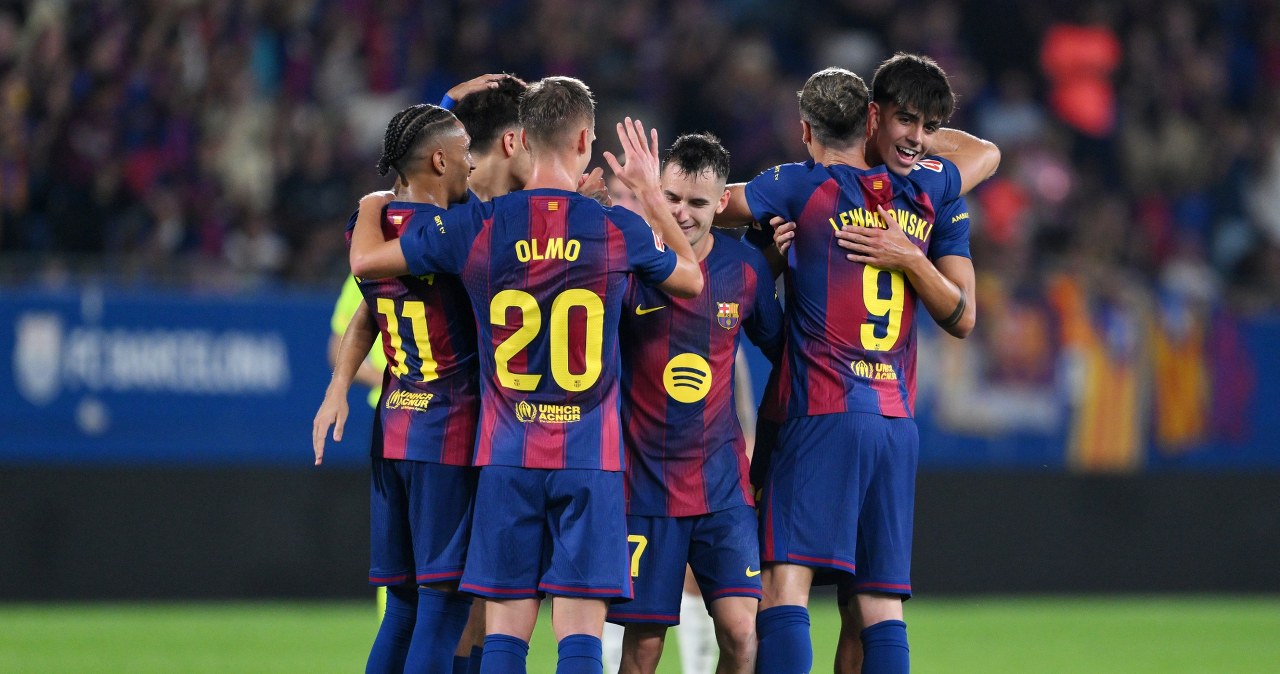 Głośno o odejściu z Barcy, nagle Flick dał sygnał. Lewy i spółka już wiedzą