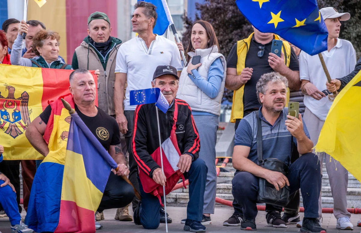 Mołdawia przyspiesza proces opuszczenia Wspólnoty Niepodległych Państw - organizacji powstałej po rozpadzie ZSRR, w której kluczową rolę odgrywa Rosja. Jak zapowiedział wicepremier i szef MSZ Mihai Popsoi, kraj podejmuje kroki w celu wypowiedzenia najważniejszych umów, co ma ostatecznie zakończyć członkostwo Mołdawii w strukturach WNP. Decyzja wpisuje się w proeuropejski kurs władz w Kiszyniowie.