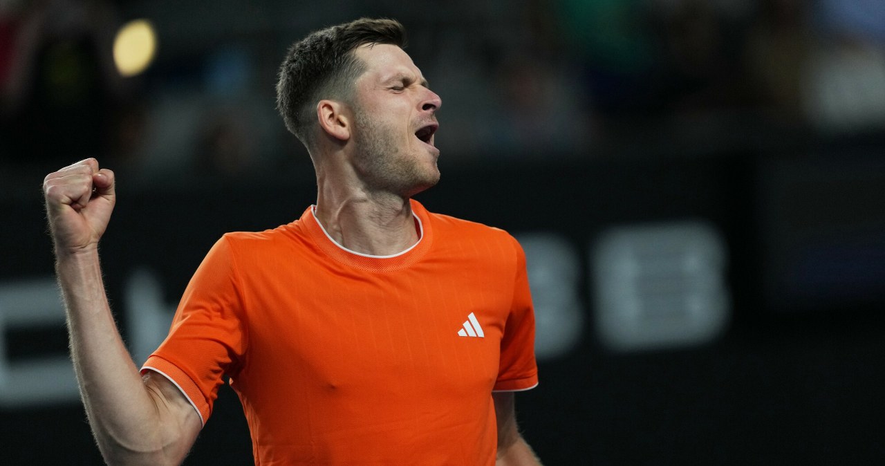 Zacięty bój Hurkacza w Melbourne. Nagle wywołano do tablicy Djokovicia