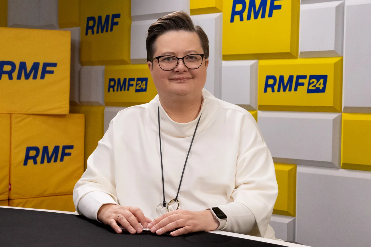 Już dziś w Popołudniowej rozmowie w RMF FM Piotr Salak zapyta Katarzynę Lubnauer o to, czy będą zmiany w rozliczaniu nauczycielskich nadgodzin. W jaki sposób efektywnie rozliczać pracę nauczycieli poza szkołą? Czy w ogóle jest to możliwe? Porozmawiamy też o tym, czy pensum nauczycielskie powinno się zwiększyć. Nie zabraknie też tematu dostępu młodzieży do mediów społecznościowych. Kto powinien egzekwować wiek, w którym się z nich korzysta?