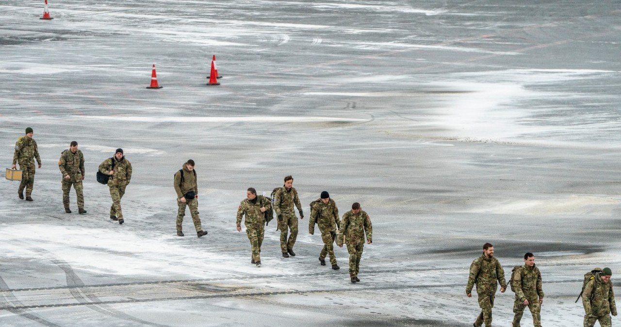 Dania przechodzi do kontrofensywy. Pilne posiedzenie i lądowanie żołnierzy