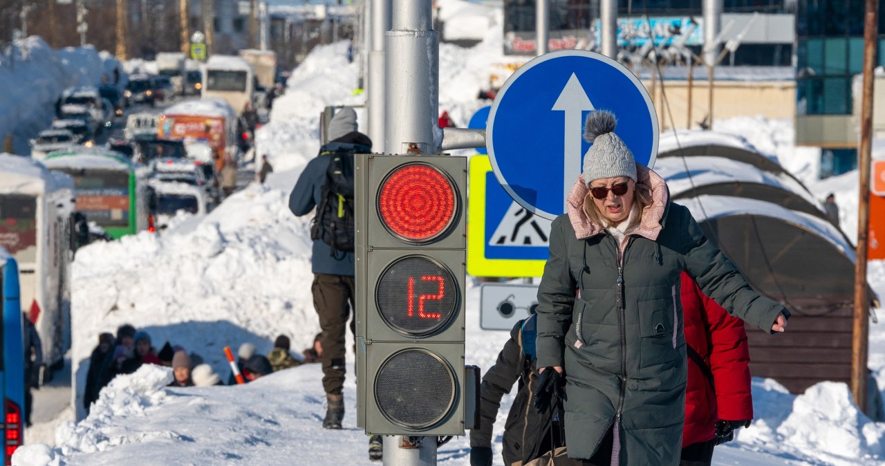 "Prywatne domy zasypane po dach". Gubernator prosi Moskwę o pomoc