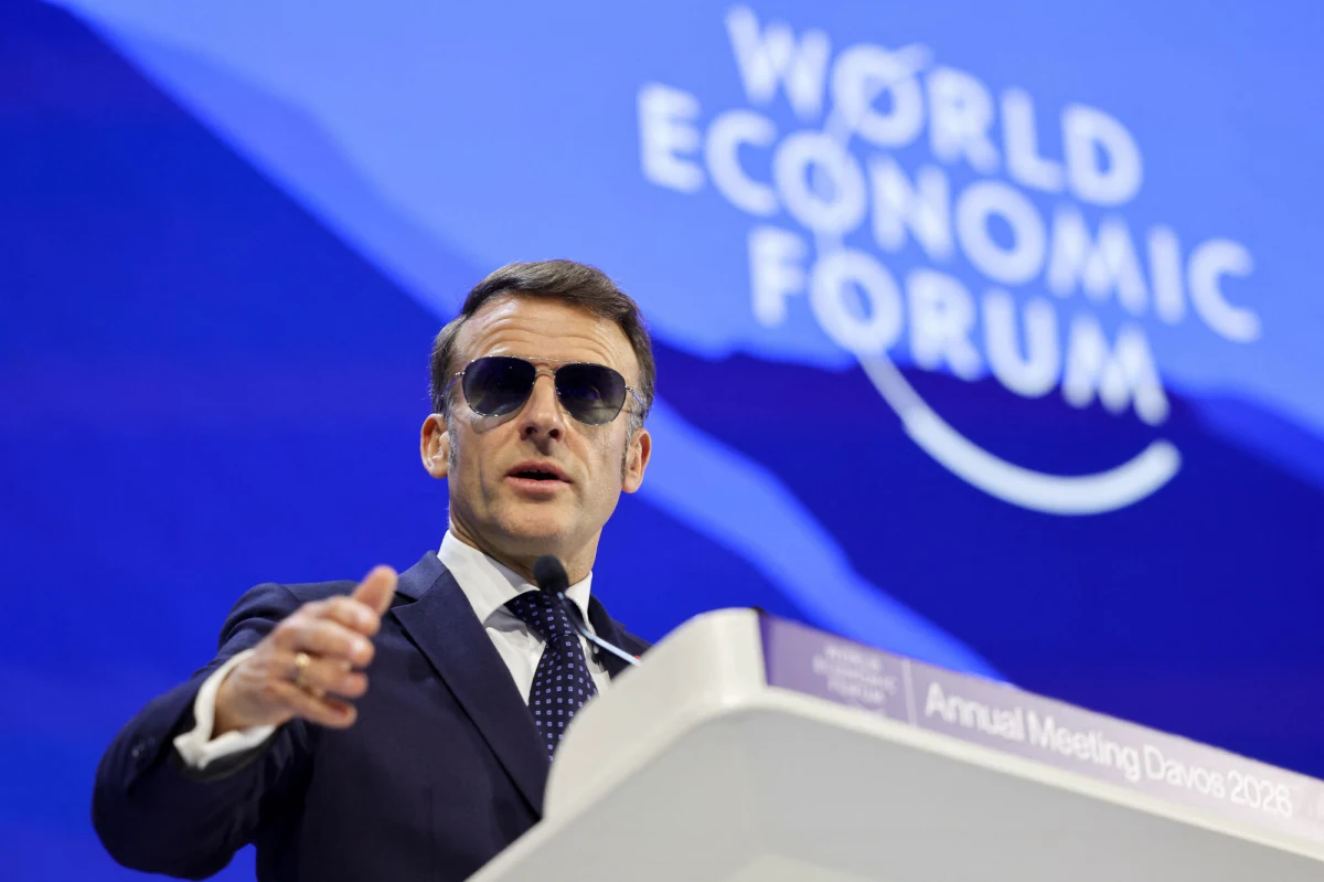 Prezydent Francji Emmanuel Macron podczas Światowego Forum Ekonomicznego w Davos ostrzegł przed odchodzeniem od zasad prawa międzynarodowego i wzrostem „ambicji imperialnych”. Podkreślił, że odpowiedzią Europy powinno być wzmocnienie suwerenności, współpracy i skutecznego multilateralizmu. Zaapelował, by przeciwstawić się trendowi do wyznaczania kierunków przez "prawo silniejszego".