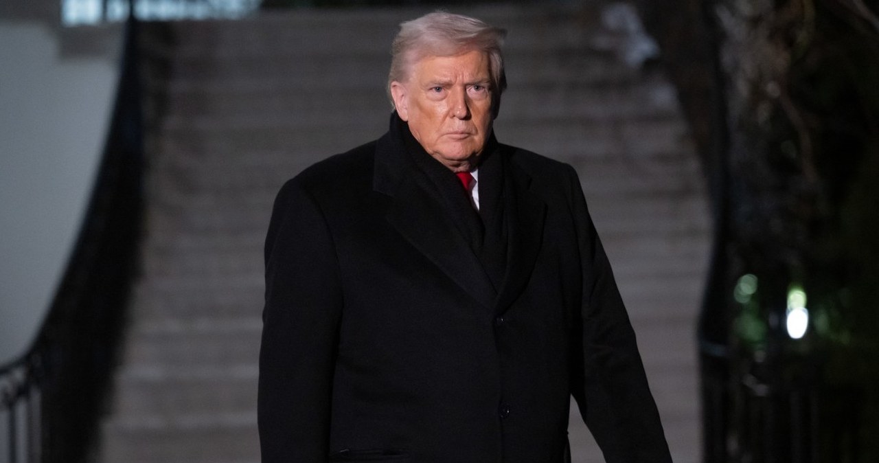 Samolot z Trumpem na pokładzie musiał zawrócić do bazy. Jest komunikat