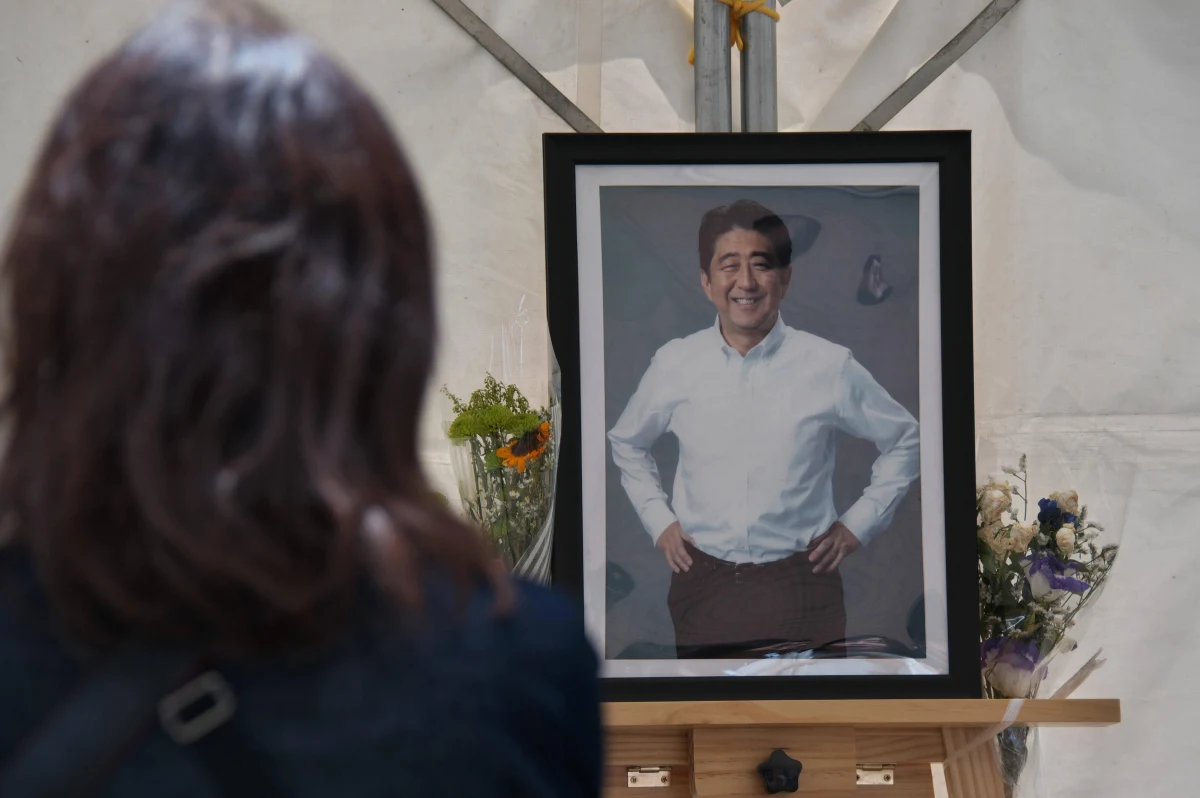 Dożywocie dla zabójcy byłego premiera Japonii Shinzo Abego. Taki wyrok wydał  sąd okręgowy w Narze. Do zamachu doszło 8 lipca 2022 roku podczas wiecu wyborczego.