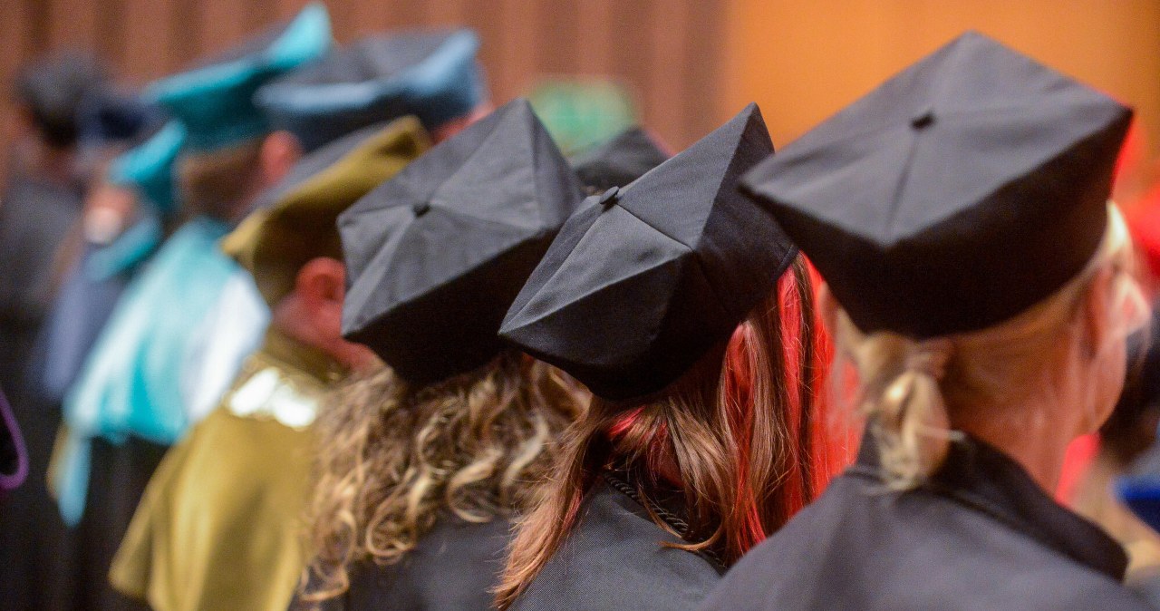 Dyplom przydatny, ale niewystarczający. Rynek pracy się zmienił