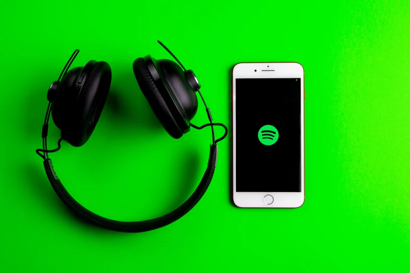 Wielka nowość od Spotify. Papierowe książki przemówią