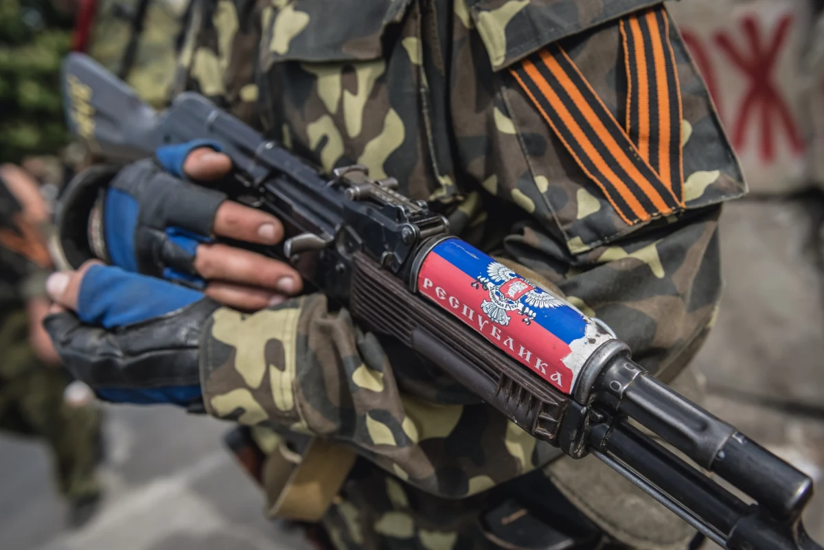 ​W Brandenburgii zatrzymano dwóch mężczyzn podejrzewanych o wspieranie prorosyjskich separatystów z tzw. Ługańskiej i Donieckiej Republiki Ludowej na wschodzie Ukrainy - poinformowała niemiecka prokuratura. Mężczyźni mieli dostarczać separatystom m.in. drony. Z ustaleń prokuratury wynika, że mężczyźni działali na rzecz Moskwy od wielu lat. 