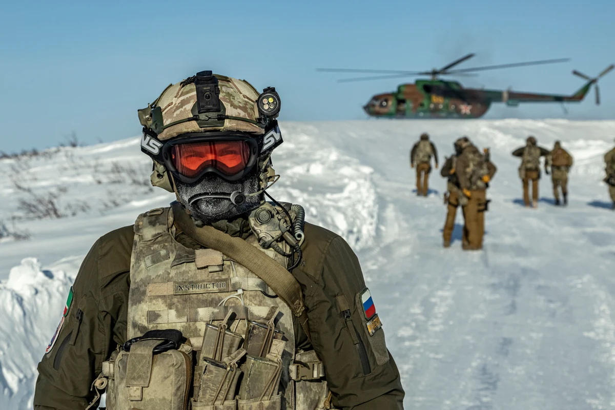 Rosja kontynuuje rozbudowę swojego potencjału militarnego na arktycznym Półwyspie Kolskim - alarmuje norweski minister obrony Tore Sandvik. Region ten, kluczowy dla rosyjskiej strategii wojskowej, staje się jednym z najbardziej zmilitaryzowanych obszarów na świecie.