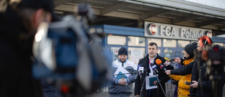 Jest spór zbiorowy strony związkowej z pracodawcą w samochodowej fabryce międzynarodowego koncernu Stellantis w Tychach. Jak mówi szef zakładowej Solidarności Grzegorz Maślanka, to skutek rozczarowania dotychczasowymi rozmowami w sprawie dobrowolnych odejść pracowników.