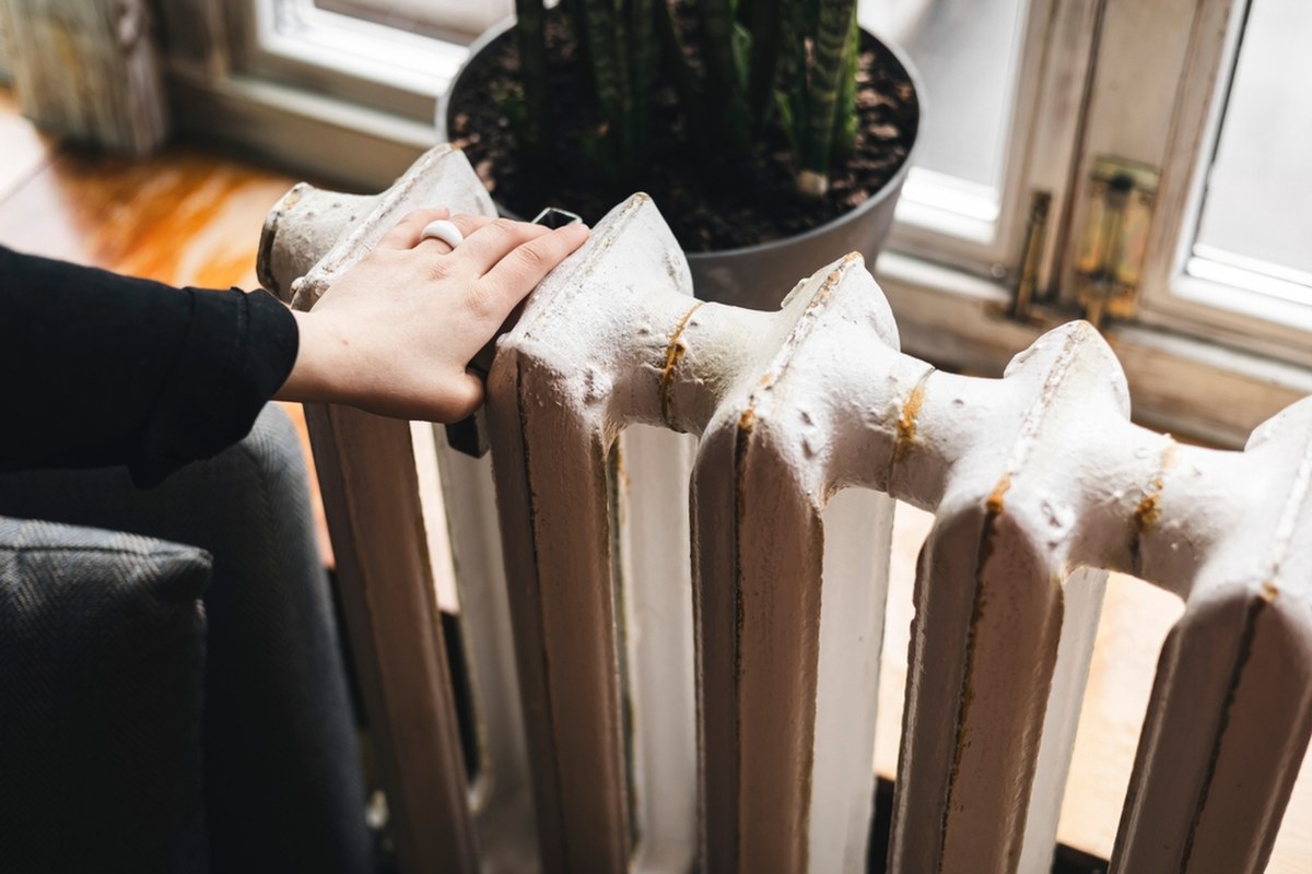 Zimne kaloryfery w Starogardzie Gdańskim. Kiedy wróci ciepło?