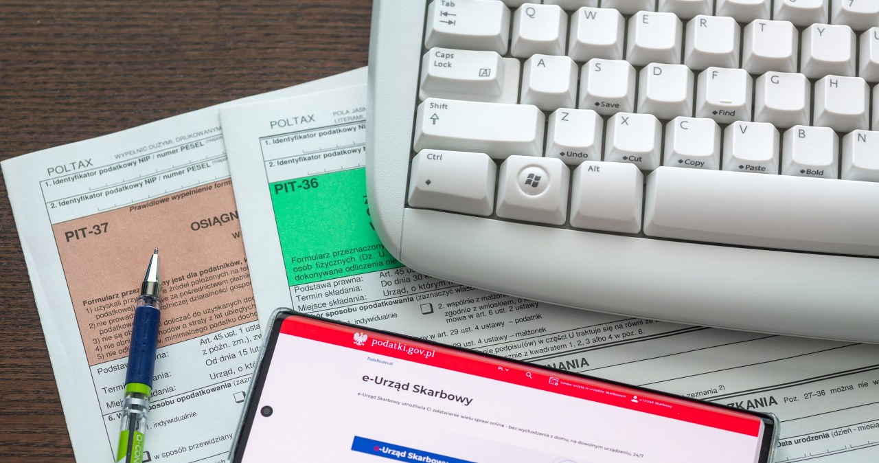Pensja rośnie, PIT też. 32% podatku może zaskoczyć w rozliczeniu