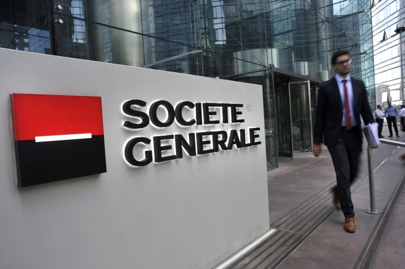 Francuski bank planuje masowe zwolnienia. Na jego czele stoi Polak