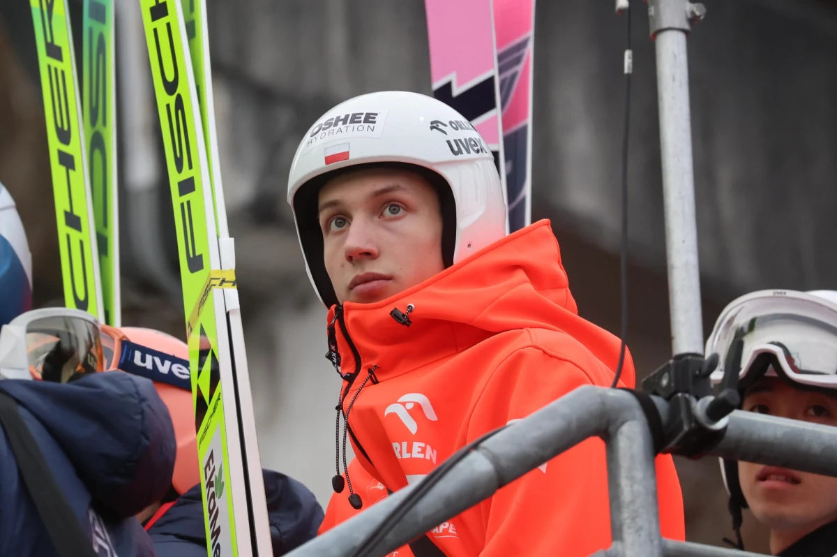 Polski Związek Narciarski ogłosił kadrę na zimowe Igrzyska Olimpijskie. Na liście jest 21 nazwisk, w tym trzy skoczków narciarskich.