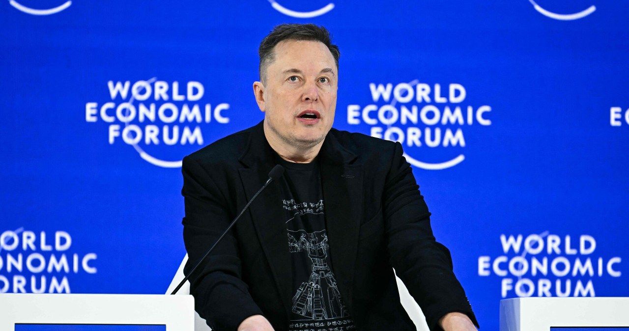 Elon Musk na Forum w Davos. "Robotów będzie więcej niż ludzi"