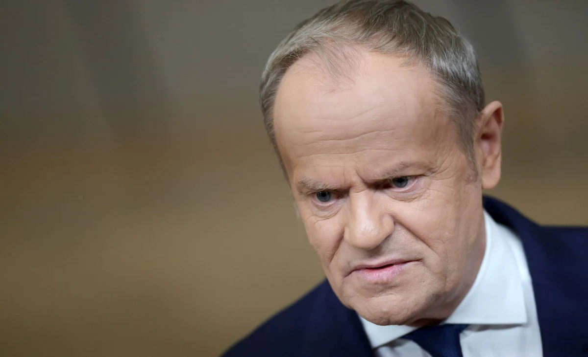 Premier Donald Tusk stwierdził przed unijnym szczytem w czwartek w Brukseli, że relacje Unii Europejskiej i Stanów Zjednoczonych znalazły się w kryzysie. Jak podkreślił, trzeba je chronić, „choć dziś jest to o wiele trudniejsze niż kiedykolwiek wcześniej”.