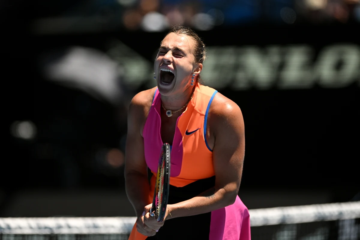 Aryna Sabalenka z problemami awansowała do 1/8 finału Australian Open. Liderka światowego rankingu pokonała reprezentującą Austrię Anastasię Potapovą 7:6 (7-4), 7:6 (9-7). Mecz trwał ponad dwie godziny.